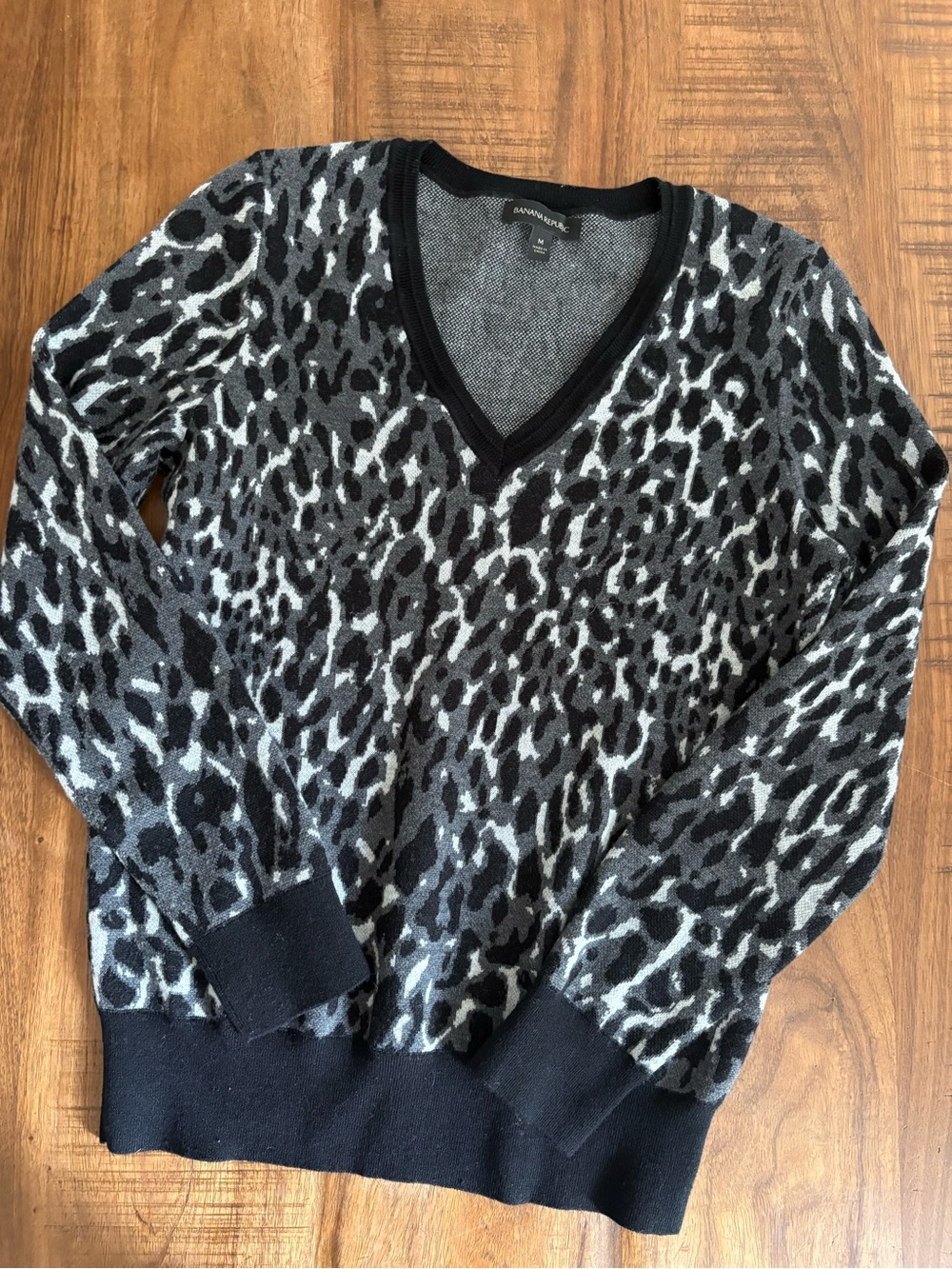 Banana Republic Leopard Print V-Neck Sweater - Black & Gray